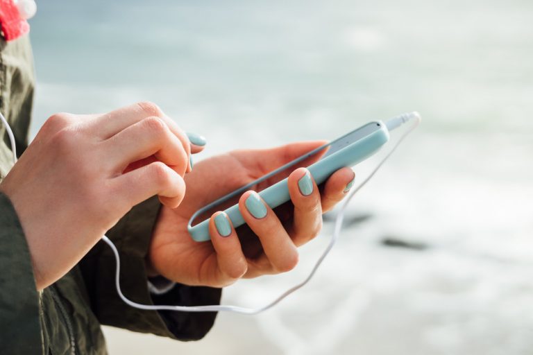 How to clean your headphone jack InClue